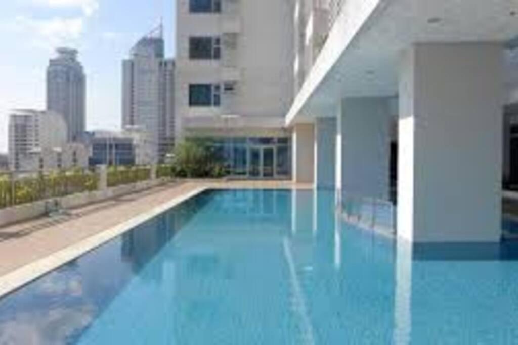 Staycation In Manila Kültér fotó